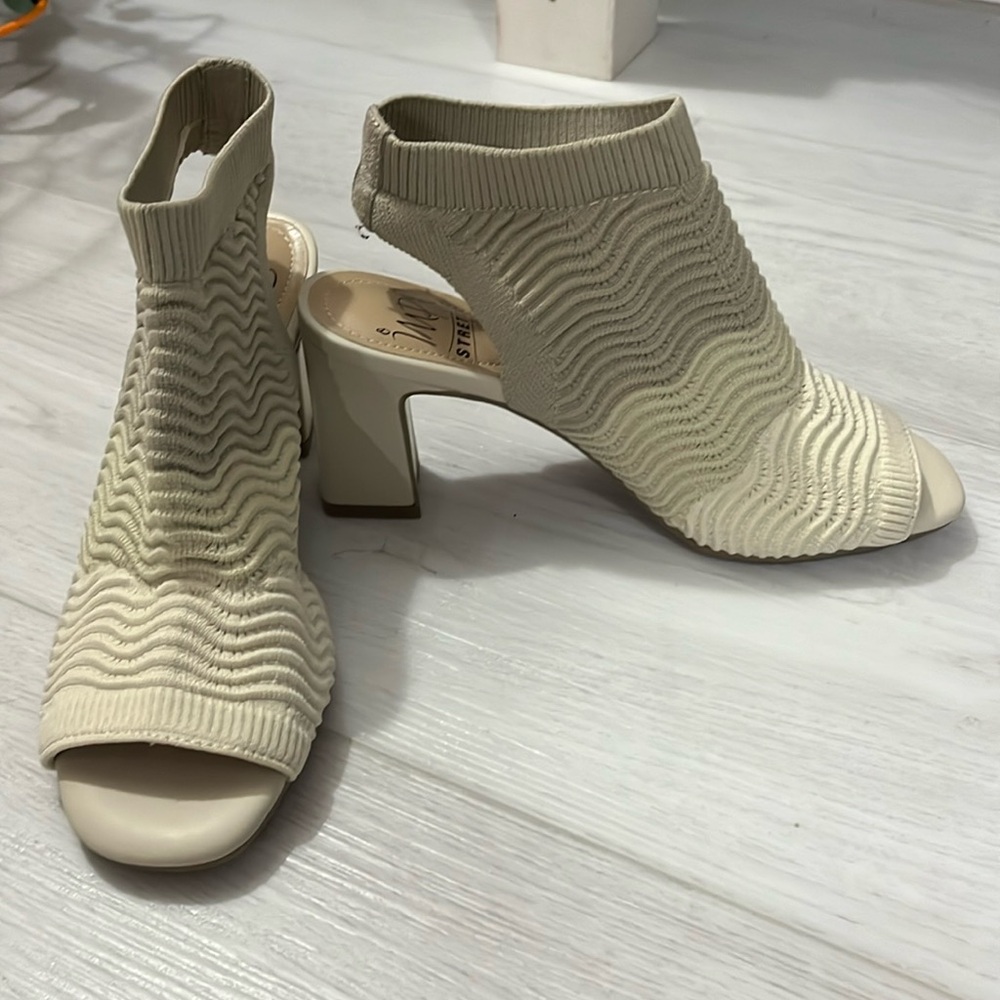 Impo stretch peep toe heels size 6.5